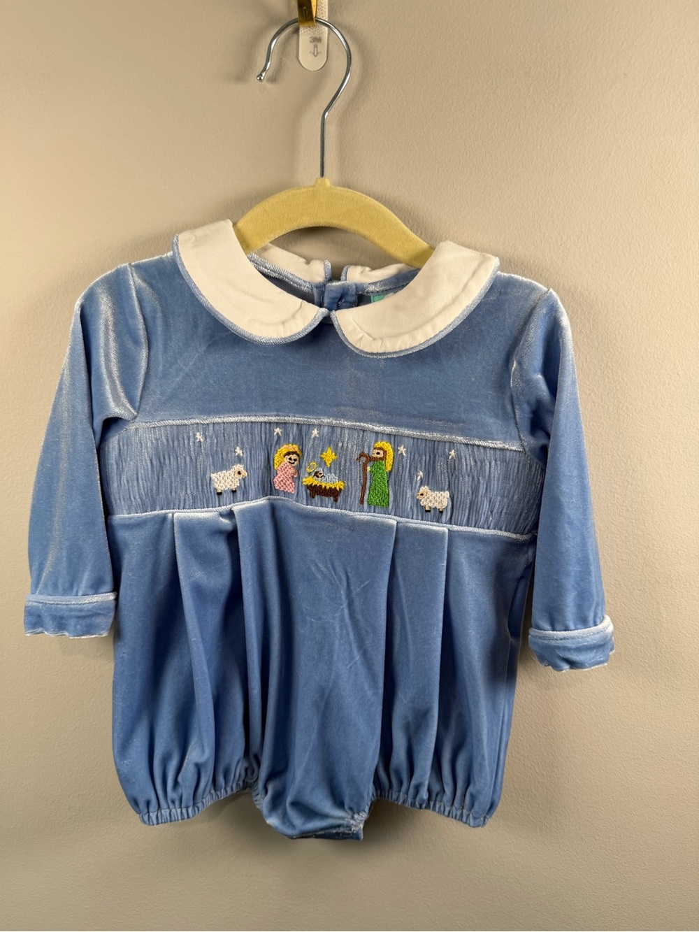 The Smocked Flamingo Blue Velour Smocked Natively Scene Bubble Size 6M NWT